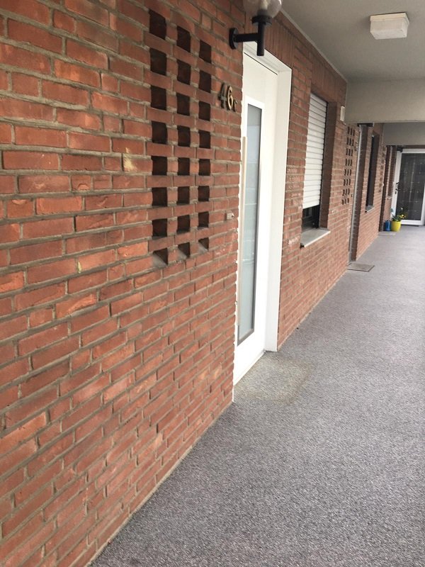 bezugsfreie renovierte Maisonette-Wohnung in zentraler Lage