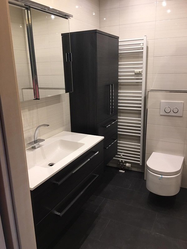 bezugsfreie renovierte Maisonette-Wohnung in zentraler Lage