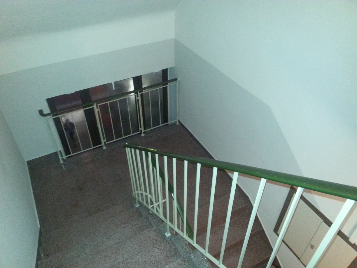 solides Wohn-Geschäftshaus in der Fußgängerzone