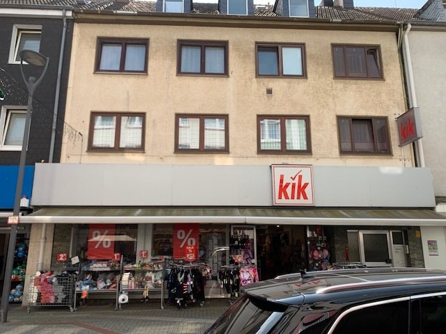 solides Wohn-Geschäftshaus in der Fußgängerzone