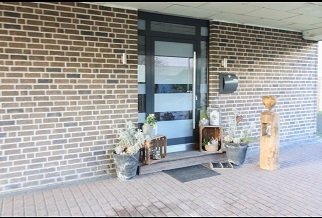 moderne Doppelhaushälfte in ruhiger Lage